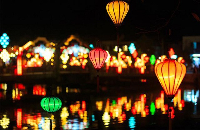 festival lanterne Hoi An riviere
